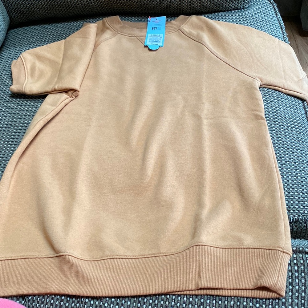 T-Shirt target brand size Large new with tag